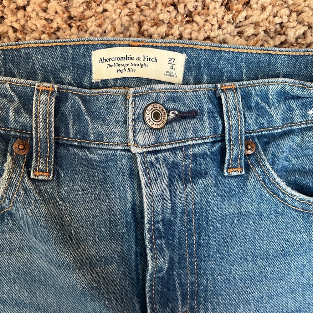 Abercrombie & Fitch Vintage Straight High Rise Jeans - Blue